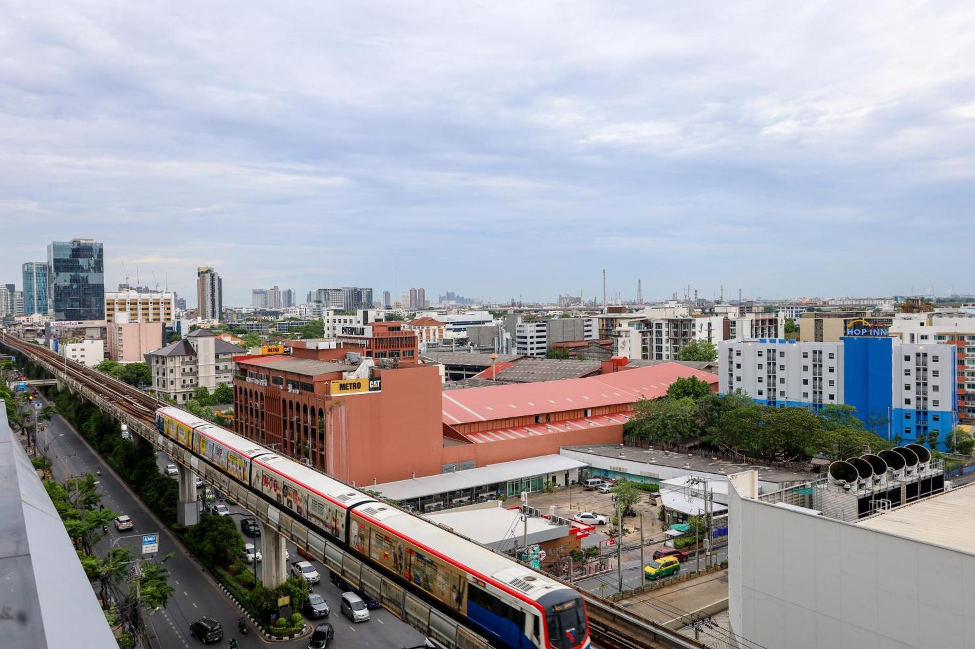 Avani Sukhumvit Bangkok Hotel Экстерьер фото